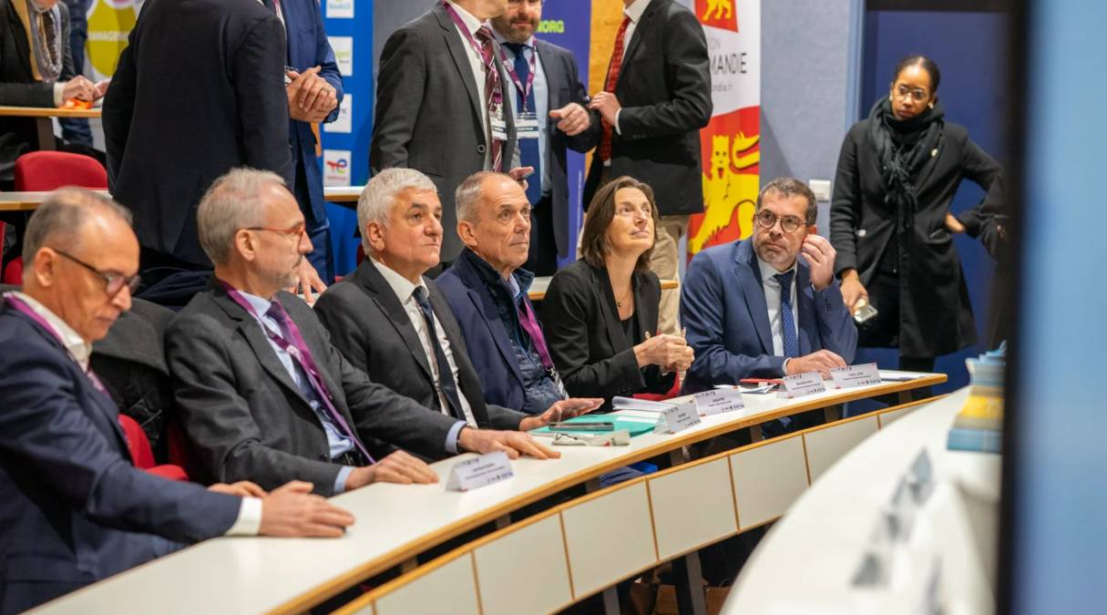 Inauguration du spectromètre de masse FTICR 18 T à l'université de Rouen